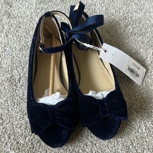 Janie and Jack Elegant Navy Velvet Girl’s Shoes with Bow
